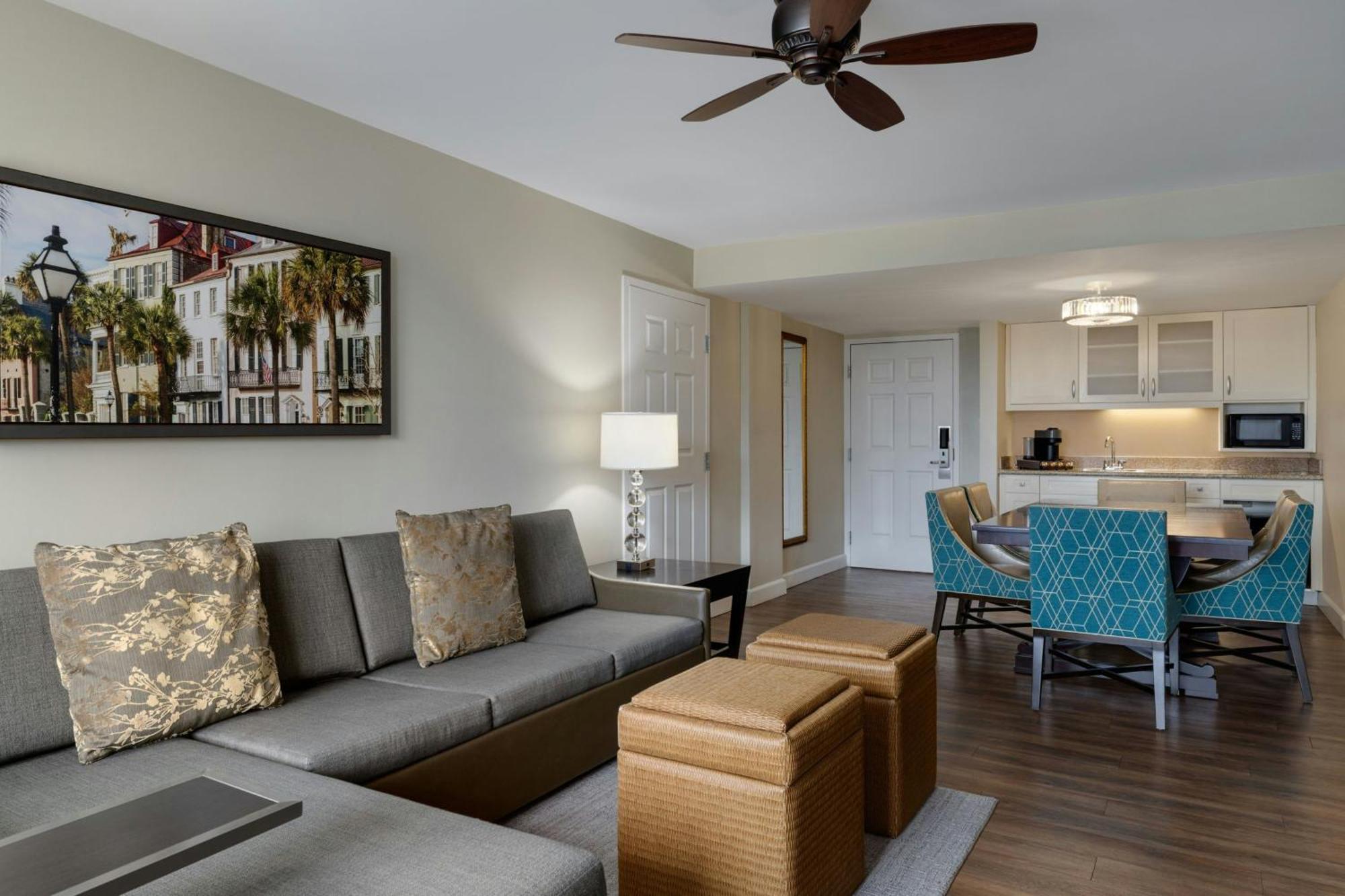 Courtyard By Marriott Charleston Historic District Hotel Exterior foto