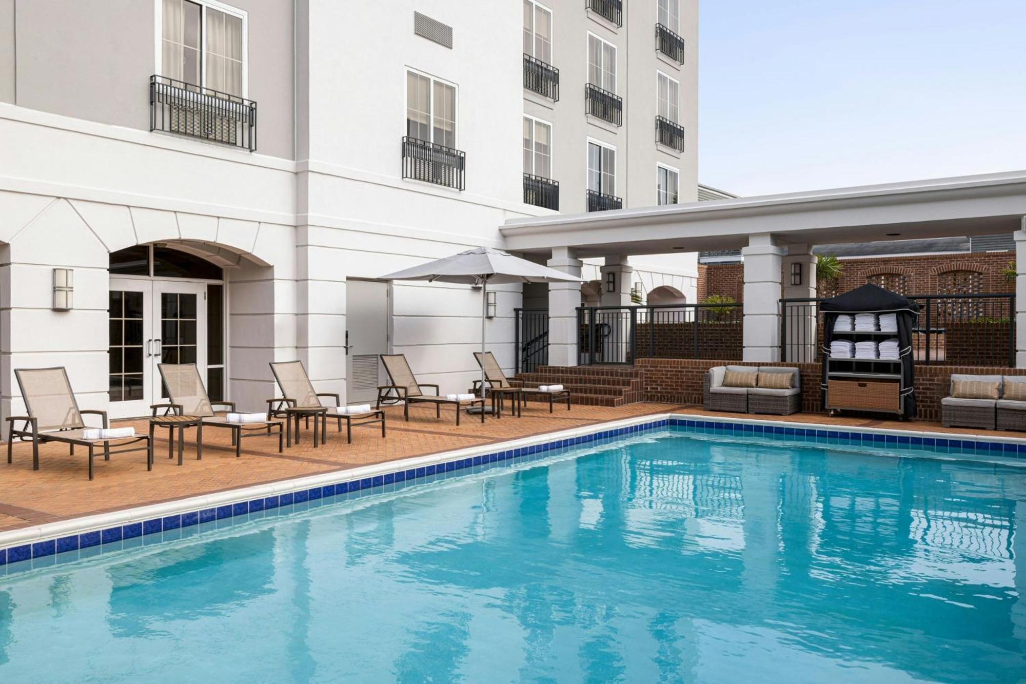 Courtyard By Marriott Charleston Historic District Hotel Exterior foto