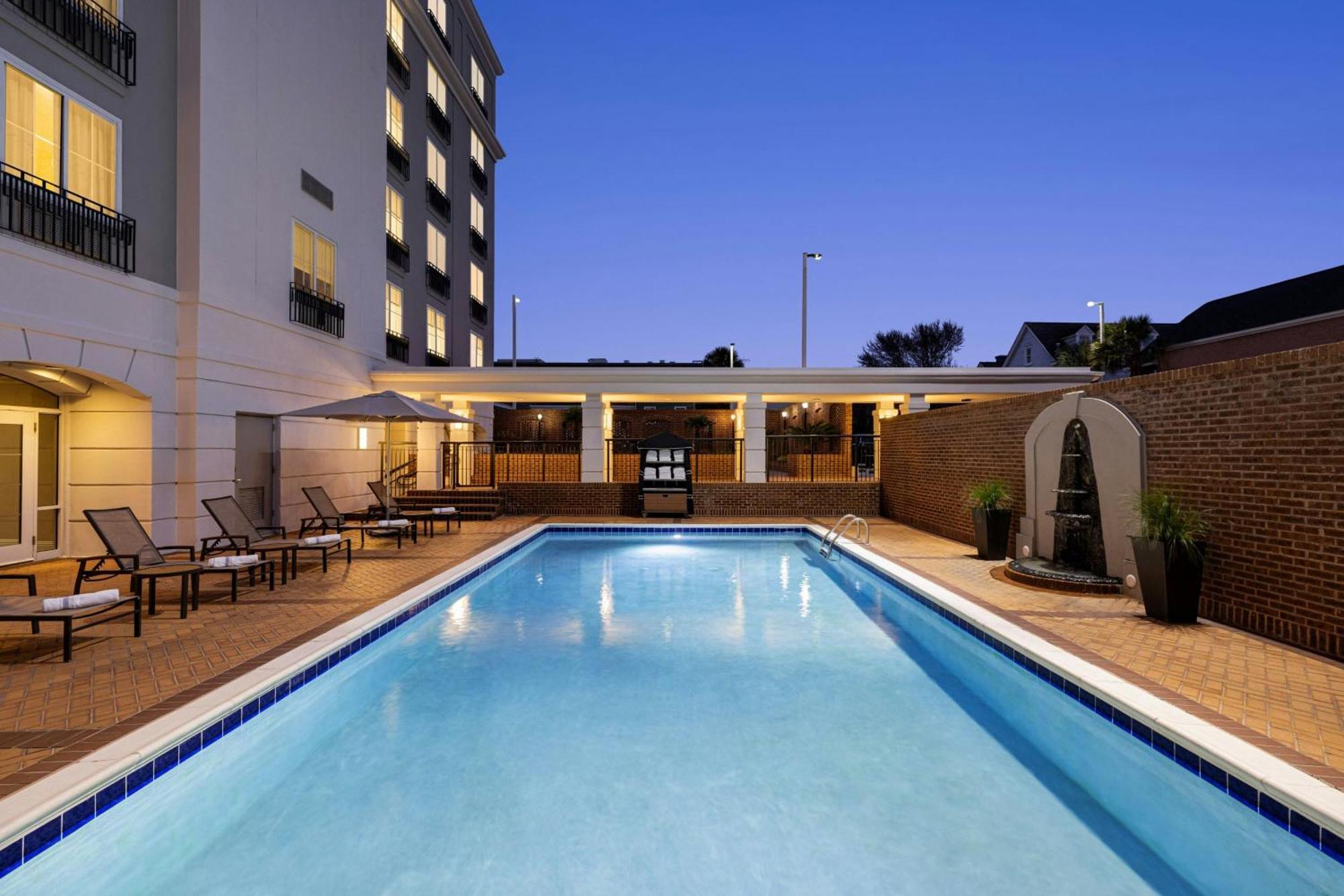Courtyard By Marriott Charleston Historic District Hotel Exterior foto